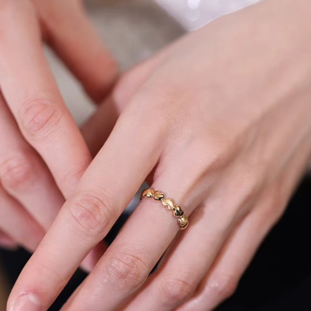 "Gravity" – 18K Italian Gold Natural Diamond Heart Ring with Sabbiatura Finish