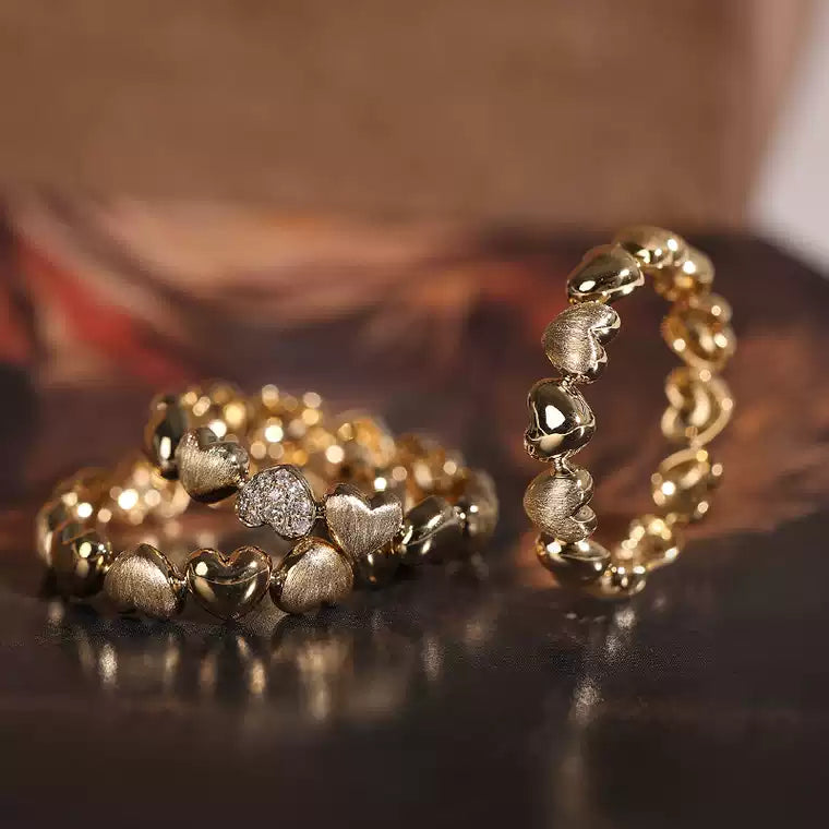"Gravity" – 18K Italian Gold Natural Diamond Heart Ring with Sabbiatura Finish
